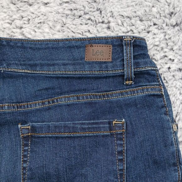 Lee Relax Fit Straight Leg Denim Blue Jeans Pant. Woman's 18W.Mid Rise Slimming. - Picture 9 of 13
